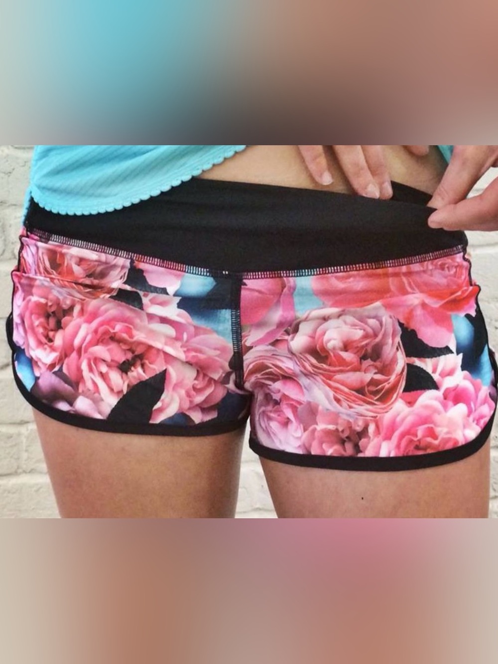 Lululemon Run: Speed Short *4-way Stretch Secret Garden / Black Sz 2